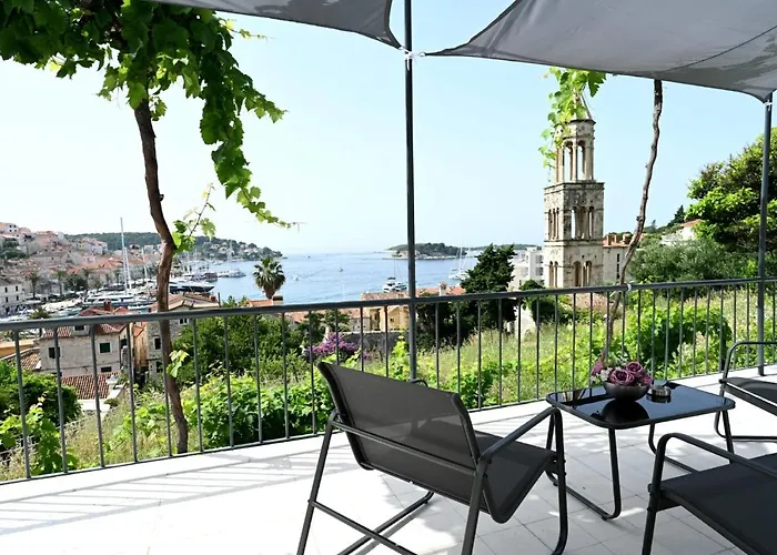 House La Vista Hvar 度假居 赫瓦尔
